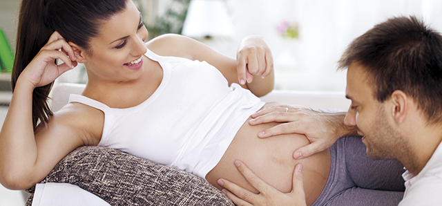 con-pareja_114463351