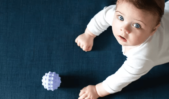tummy time chao bebe