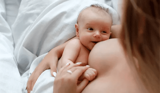 tocar amar aleitamento materno