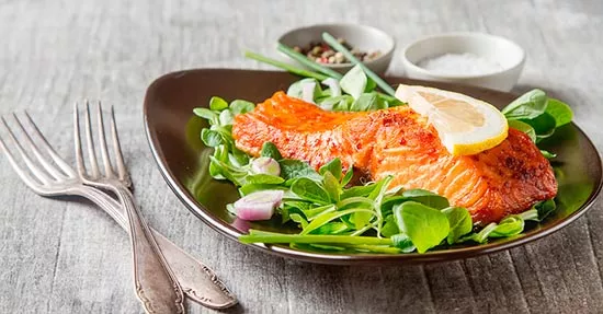 salmon verduras