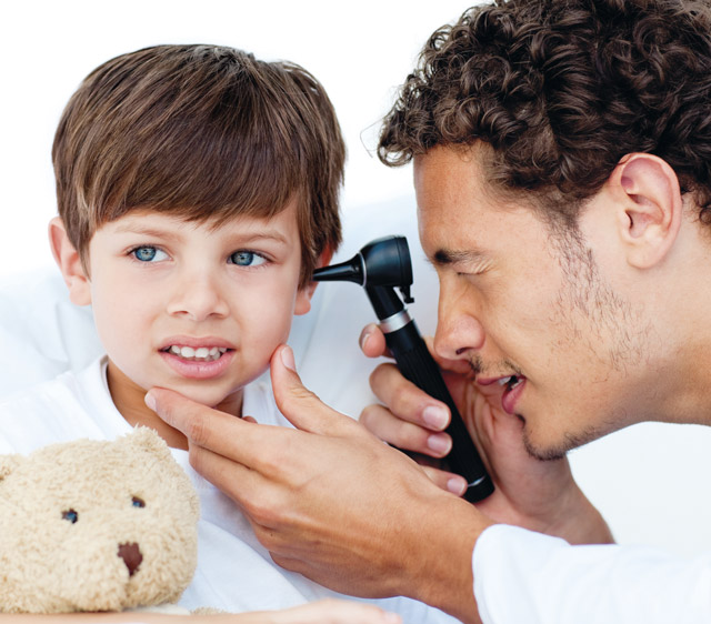 pediatra-oido_46367962